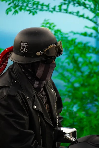 Open face motorcycle helmet